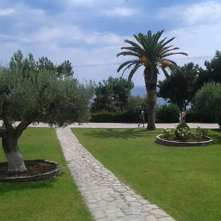 Oikismos Trikorfou Holiday home *